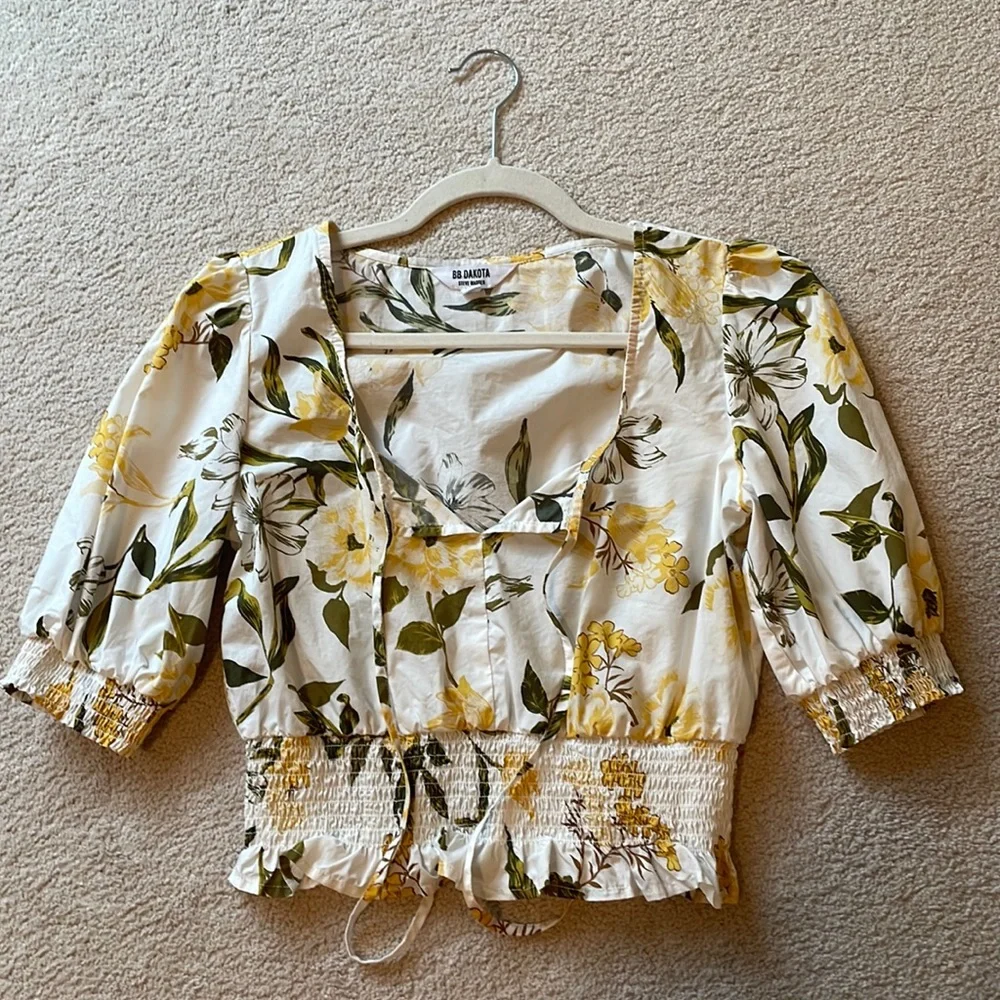 BB Dakota Floral Top - Picture 1 of 3